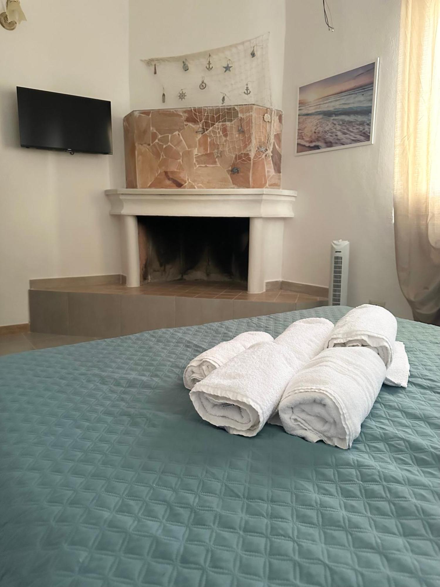 Moncici House Hotel Porto Torres Luaran gambar